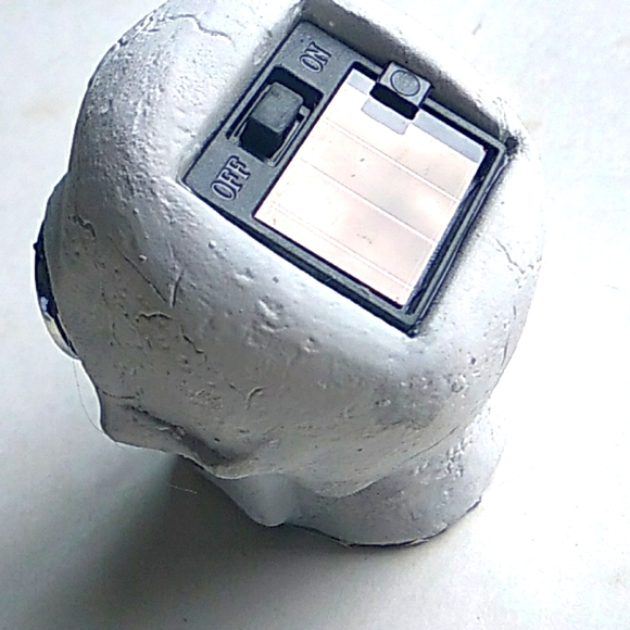 Halloween Cement Skull Solar Decor 3.5” - Picture 2 of 4